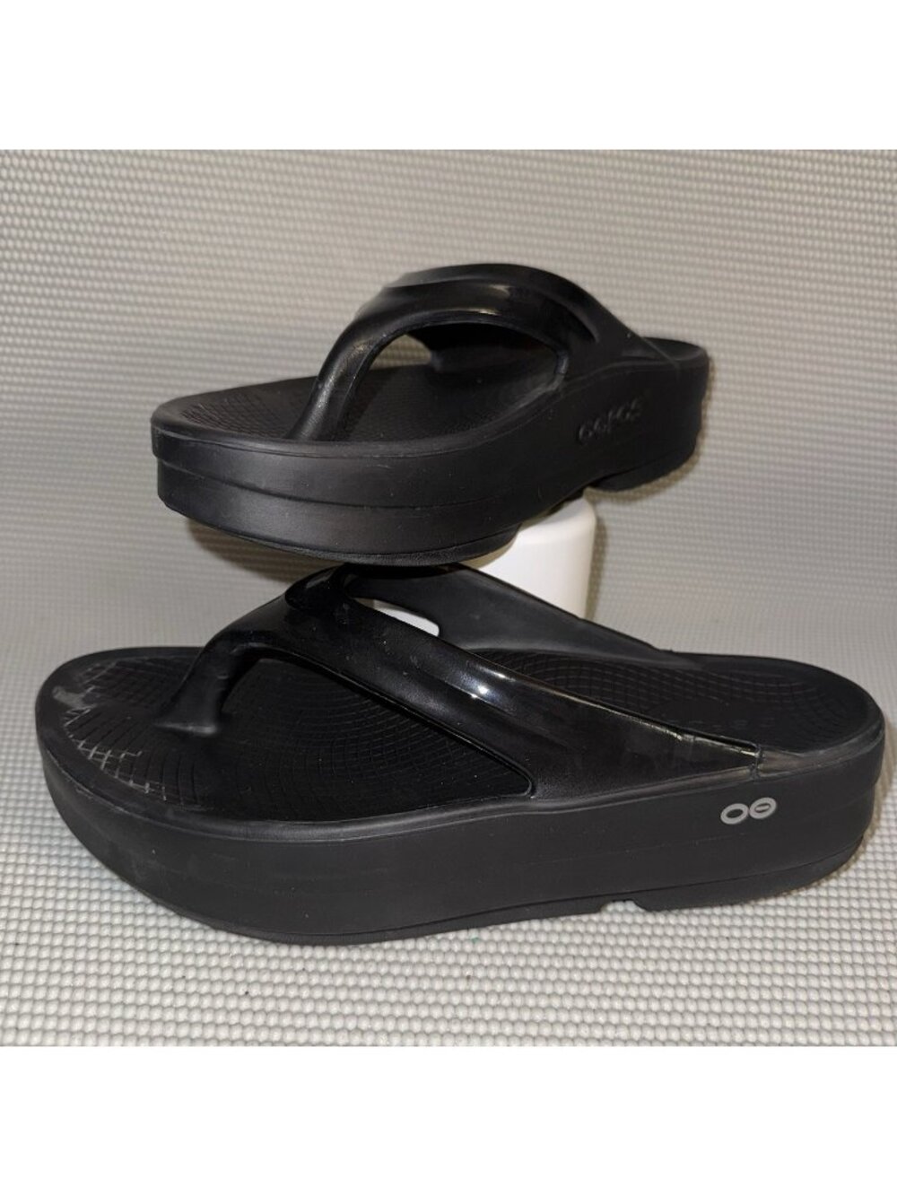 OOFOS OOmega OOlala Platform Sandals Black Flip Flops Thong Recovery Size 11